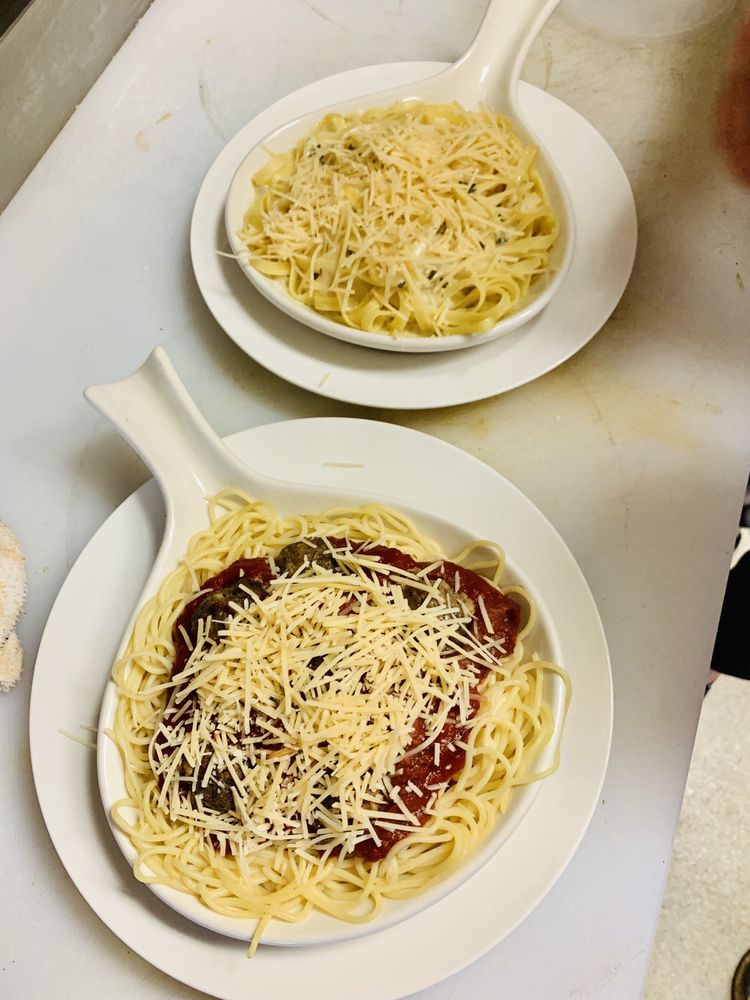 RIZZA PIZZA - 34 Photos & 11 Reviews - 1127 NE Hwy 20, Toledo, OR - Yelp