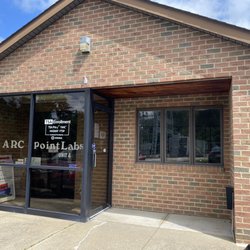 ARCpoint Labs of Cuyahoga Falls - Entrance to the building