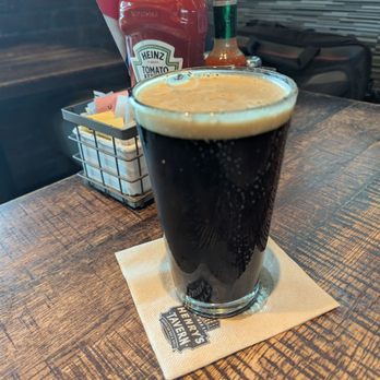Henry's Tavern - Sun River Brewery Cocoa Cow Milk Stout, nice and distinct chocolate milk presence - Breakfast & Brunch Near Me - Portland, Oregon