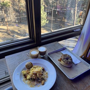 Downshift Brewing - The bagel sandwich was good. The bowl was cold and just ok. The cheese wasn't even melted after sitting on the warm food. - Pizza Near Me - Ruidoso, New Mexico