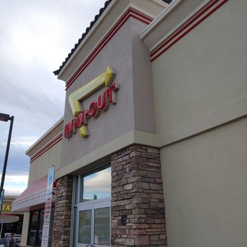 In-N-Out Burger - ows the outside of a restaurant - Fast Food Near Me - Phoenix, Arizona