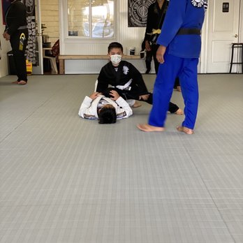 Lansang Jiu-Jitsu - Lansang Brazilian Jiu jitsu kids class. - Brazilian Jiu-jitsu Near Me - Carson, California