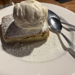 Apple streudel