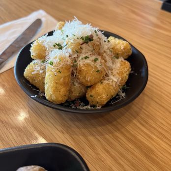 Bluberry Social - Truffle tater tot's - Breakfast & Brunch Near Me - Irvine, California Bluberry Social - Truffle tater tot's - Breakfast & Brunch Near Me - Irvine, California