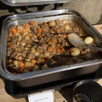 Delta SkyClub A43 - Beef stew lunch dish Friday 12pm - Airport Lounges Near Me - Detroit, Michigan