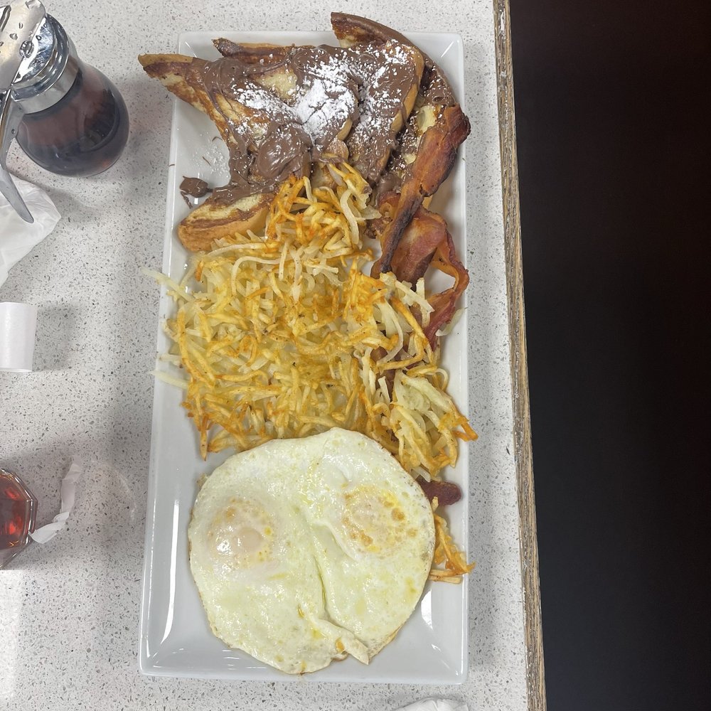 Ale's Kitchen - Eggs over easy, hash browns toast. - Breakfast & Brunch Near Me - Midlothian, Texas