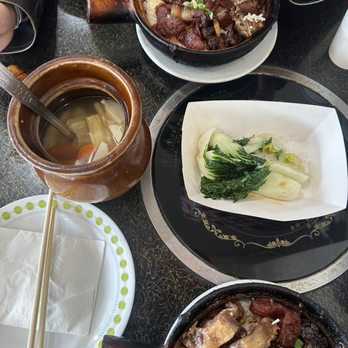 The Claypot House - 6. Preserved Chinese Sausage, Pork & Duck 金牌腊味煲仔饭 - Chinese Near Me - San Francisco, California The Claypot House - 6. Preserved Chinese Sausage, Pork & Duck 金牌腊味煲仔饭 - Chinese Near Me - San Francisco, California