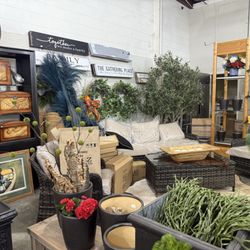 Hester & Zipperer Lawn & Garden - Home decor