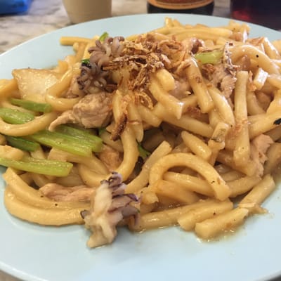 Yut Kee Restaurant by null