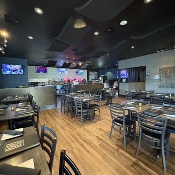 Bar Bistro - Cocktail Bars Near Me - Tacoma, Washington