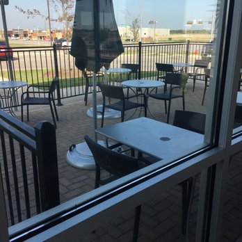 Starbucks - Outside seating - Coffee & Tea Near Me - Terrell, Texas