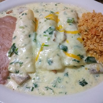 Los Patrones - Poblano Chicken Enchilada Plate! YUM!!! - Tex-Mex Near Me - Galveston, Texas Los Patrones - Poblano Chicken Enchilada Plate! YUM!!! - Tex-Mex Near Me - Galveston, Texas