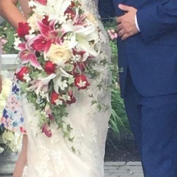 Susanne's Weddings Floral Design Studio - Florists Near Me - Hampstead, New Hampshire Susanne's Weddings Floral Design Studio - Florists Near Me - Hampstead, New Hampshire