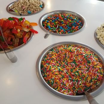 Fuse Frozen Yogurt - Easily accessible toppings - Ice Cream & Frozen Yogurt Near Me - St. Simons, Georgia Fuse Frozen Yogurt - Easily accessible toppings - Ice Cream & Frozen Yogurt Near Me - St. Simons, Georgia