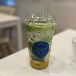 W Coffee & Tea - Mango Matcha