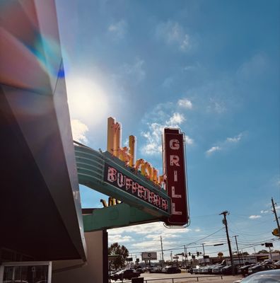 Nelson's Buffeteria by null