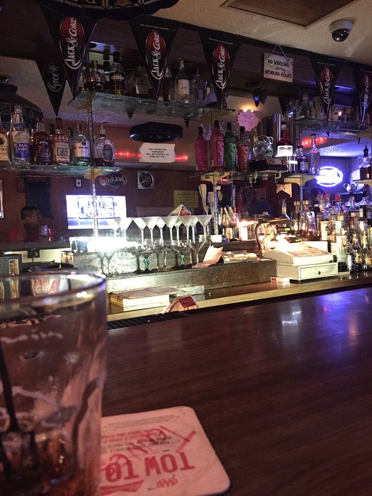 Super Wine & Liquor Logo