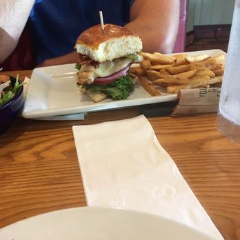 Chili's - Bacon avocado chicken sandwich - Bars Near Me - Homewood, Alabama