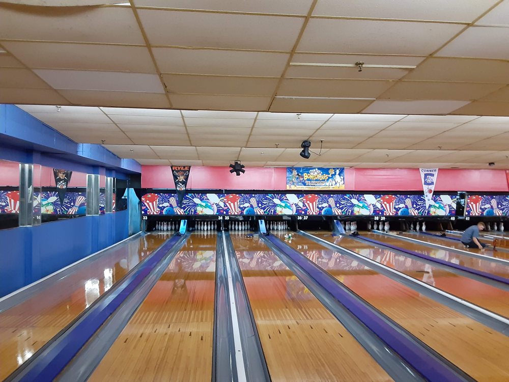 STRIKE & SPARE 32 Photos & 20 Reviews 510 Commonwealth Ave