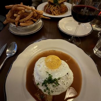 Joe Beef - Steak, lobster spaghetti, fries - Seafood Near Me - Montreal, Quebec