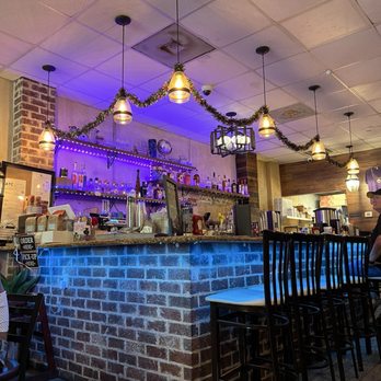 Streetcar Cafe - Breakfast & Brunch Near Me - New Orleans, Louisiana Streetcar Cafe - Breakfast & Brunch Near Me - New Orleans, Louisiana