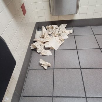 Chuck E. Cheese - 3+ hours, and 2 complaints later, still a disaster - Arcades Near Me - Roseville, California