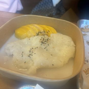 Big Mango Bangkok Kitchen & Bar - Mango Sticky Rice - Thai Near Me - Riverton, Utah