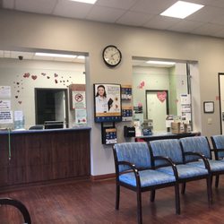 DaVita Eaton Canyon Dialysis - Check in desk and waiting area.