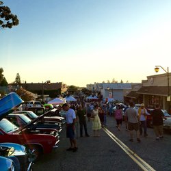Auburn Cruise Nite - Beautiful summer evening