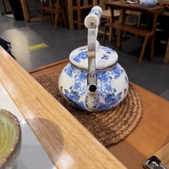 Four Seasons Tea House Hot Pot - Cute tea pot - Hot Pot Near Me - Mountain View, California Four Seasons Tea House Hot Pot - Cute tea pot - Hot Pot Near Me - Mountain View, California