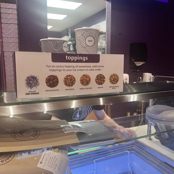 Insomnia Cookies - Desserts Near Me - Tucson, Arizona