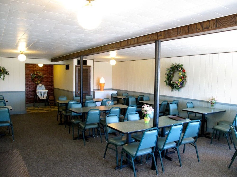 DAIRY QUEEN STORE Updated September 2024 500 N 2nd St, Cissna Park, Illinois Ice Cream