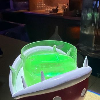 Right Hand - Cocktail Bars Near Me - Miami, Florida Right Hand - Cocktail Bars Near Me - Miami, Florida
