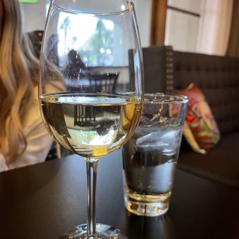 TQLAS - Pinot Grigio (pretty good) - Mexican Near Me - La Quinta, California TQLAS - Pinot Grigio (pretty good) - Mexican Near Me - La Quinta, California