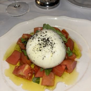 Numa Pompilio - Burrata - Italian Near Me - Madrid, M Numa Pompilio - Burrata - Italian Near Me - Madrid, M