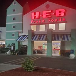 H-E-B - Curbside at 10pm!