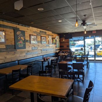 Anny's Fine Burger - Dining area - Burgers Near Me - San Diego, California