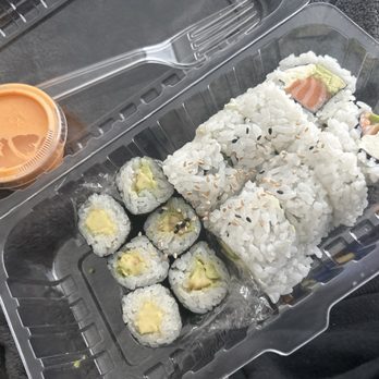Kansai Hayward - Philly Roll Avocado Roll - Sushi Bars Near Me - Hayward, California Kansai Hayward - Philly Roll Avocado Roll - Sushi Bars Near Me - Hayward, California