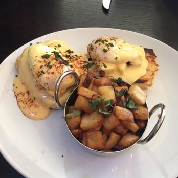 Jam - The eggs Benedict - Breakfast & Brunch Near Me - Massapequa Park, New York