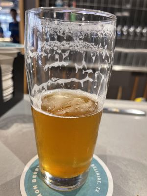 CounterCommon Beerworks & Kitchen by null