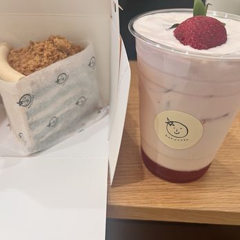 Harucake - Mugwort Injeolmi cake, Strawberry Milk - Coffee & Tea Near Me - Los Angeles, California
