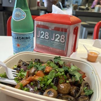 J28 Sandwich Bar - Peruvian Near Me - Hollywood, Florida