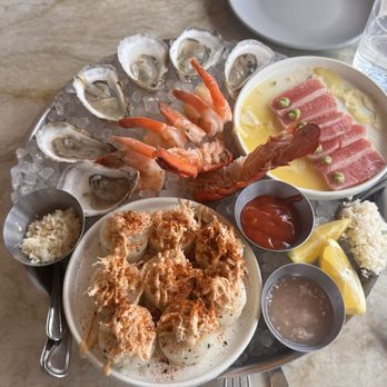 Earls Kitchen + Bar - New American Near Me - Fort Lauderdale, Florida