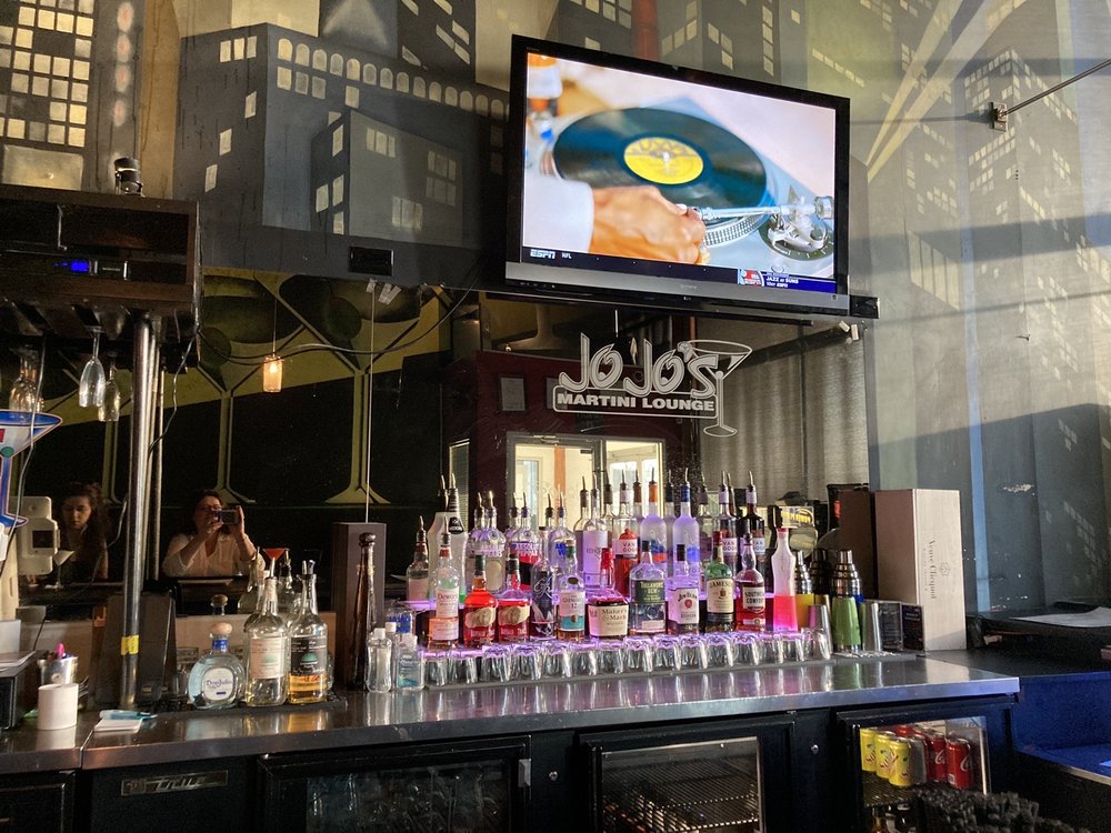 JOJO’S MARTINI LOUNGE 25 Photos & 27 Reviews 418 N Mayfair Rd