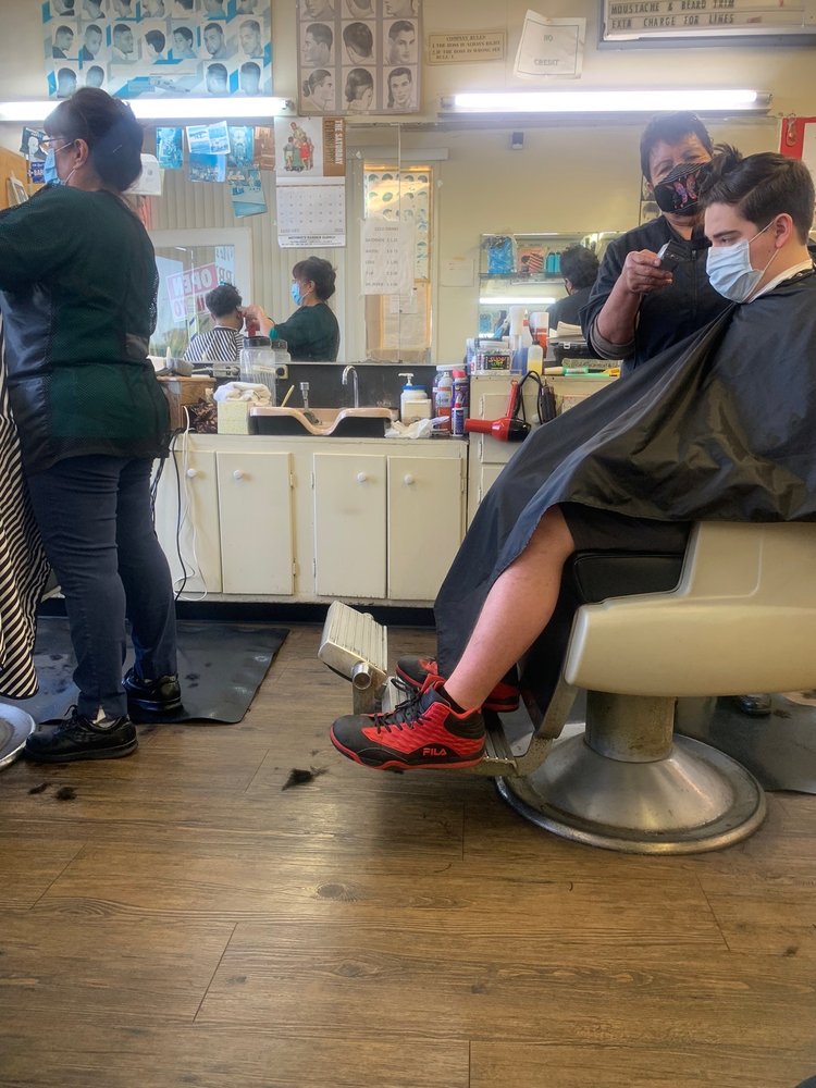 VIC’S BARBER SHOP Updated September 2024 15 Photos & 15 Reviews