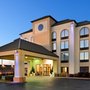 Photo of Holiday Inn Express & Suites Bentonville