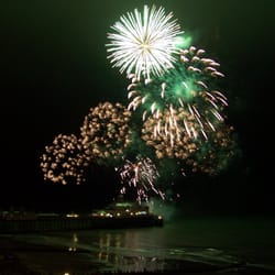 airbourne - Fireworks on the pier - Airbourne 2007