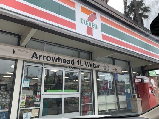 7-Eleven by null