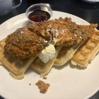 Sugar Grits - Chicken and waffles - Diners Near Me - Memphis, Tennessee