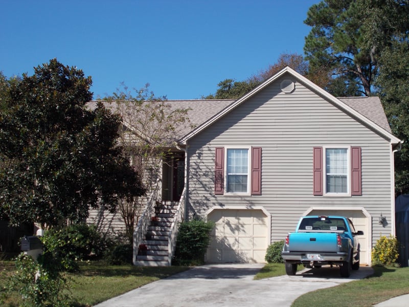 Slide of Roof Hunters